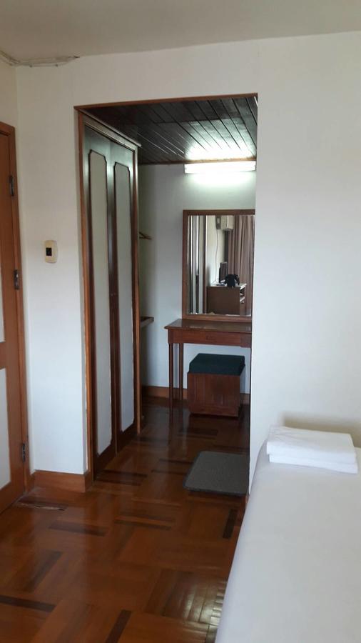 Paradorn Inn Chumphon Bagian luar foto